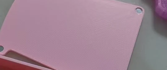 Close-up of the printed surface texture of a 3D-printed tray